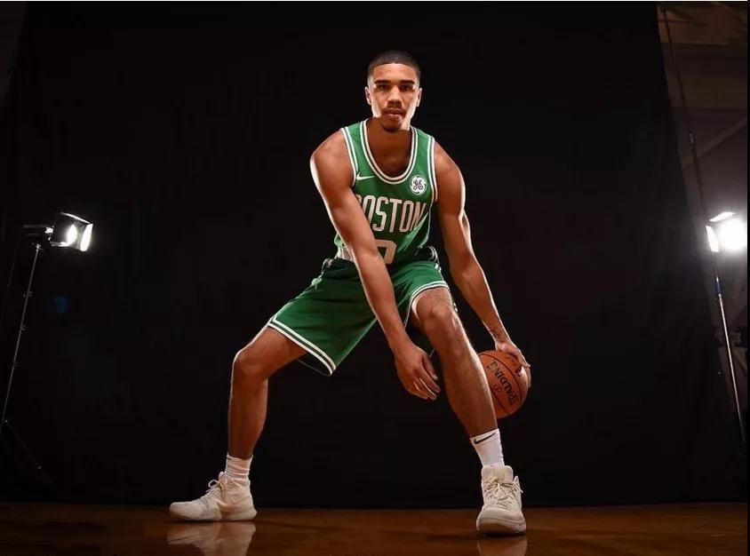 路滚雪球 路滚雪球